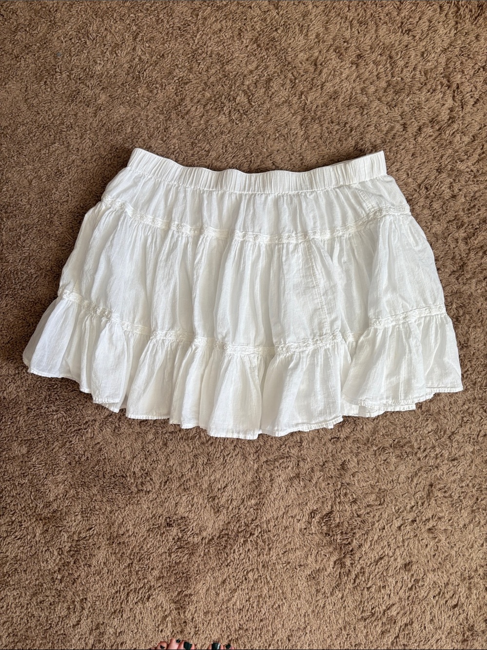 AE White Tiered Ruffle Layered Mini Skirt